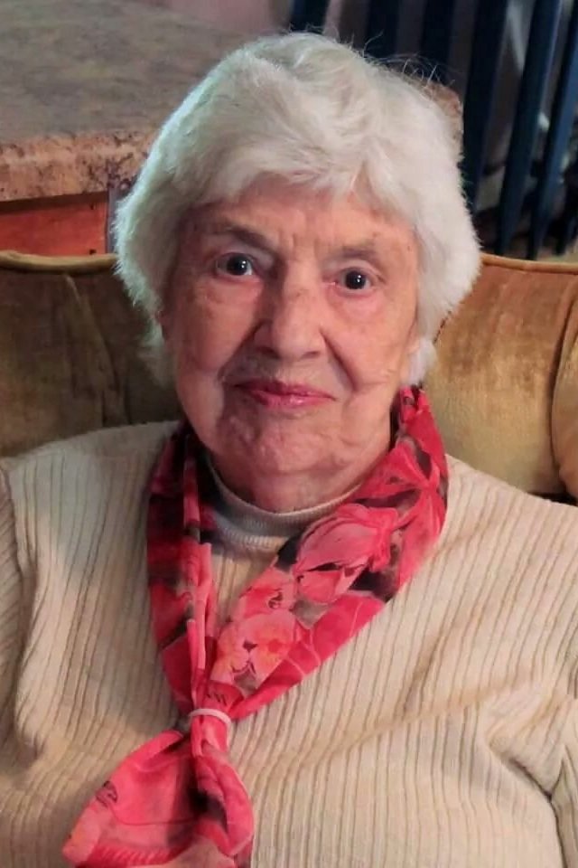 Evelyn Barker